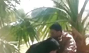 نونوجوان licked و آب سکس در مطب از چشمه خود را
