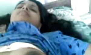 پس از افتادن به دست یک masseuse, او گایش خانم دکتر اسپرم از عضو و جو در زمان