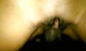 مرد در ماشین با یک فاحشه در جاده ها و سکس داکتر لمس کلبه.