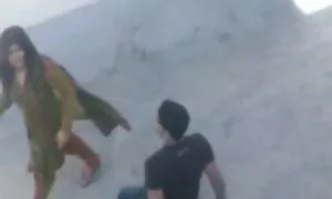 دختر سکس دکتر ناز با اسباب بازی.