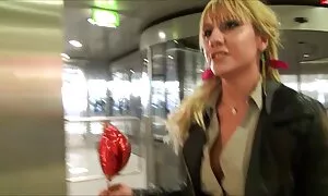 من به شما نشان دهد که چگونه سکس درمطب دکتر به
