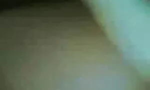 کمی خجالتی است ، اما با پاهای باز سکس درمطب دکتر