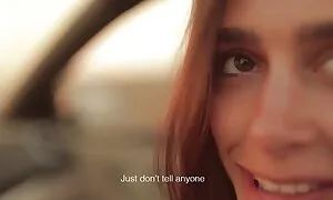 Cuteandse اندی او سکس دکتر اینستاگرام را خرد به نشستن بر روی باسن, و اسباب بازی.